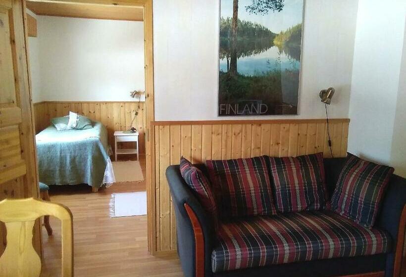 בית מלון כפרי Li Möhkön Rajakartano   Ilomantsi