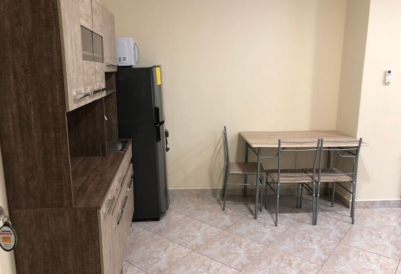 هتل Lodging Ecuador Habitaciones & Suites