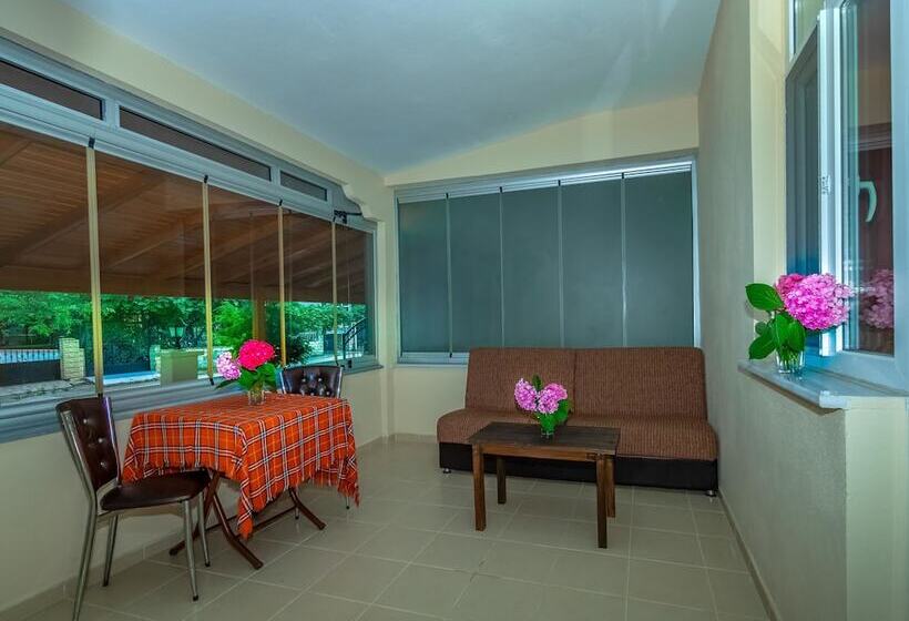 فندق Marmara Life