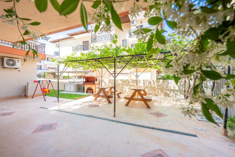 בית מלון כפרי Milonas House Apartments