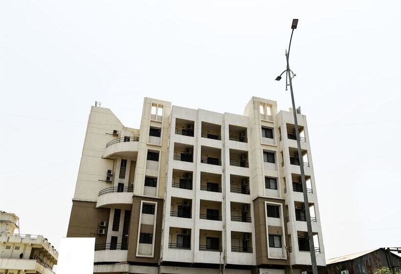 בית מלון כפרי Ornate By Oyo Rooms