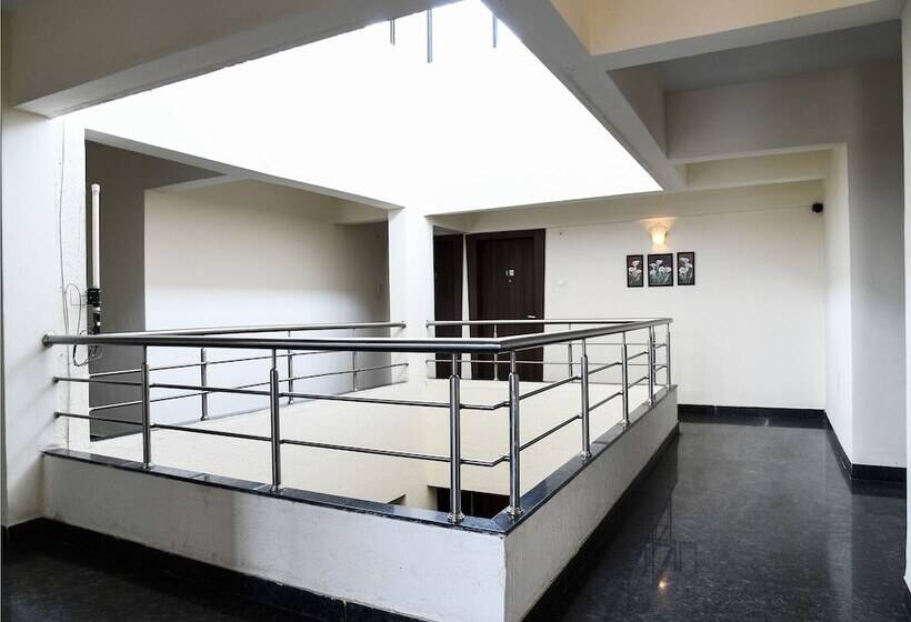 בית מלון כפרי Ornate By Oyo Rooms