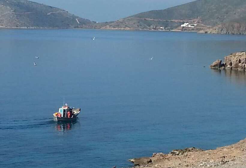 בית מלון כפרי Panormitis Pizanias Houses