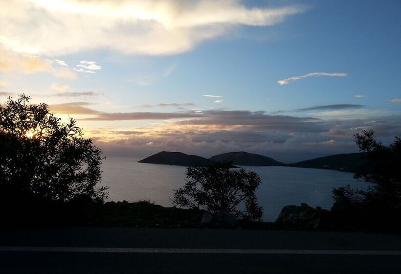 בית מלון כפרי Panormitis Pizanias Houses