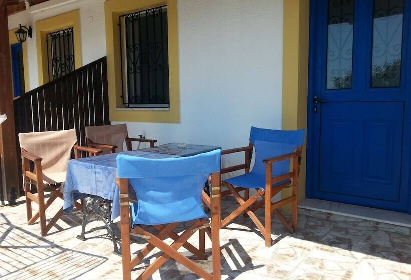 בית מלון כפרי Panormitis Pizanias Houses