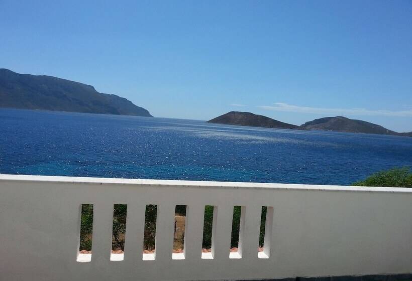 בית מלון כפרי Panormitis Pizanias Houses