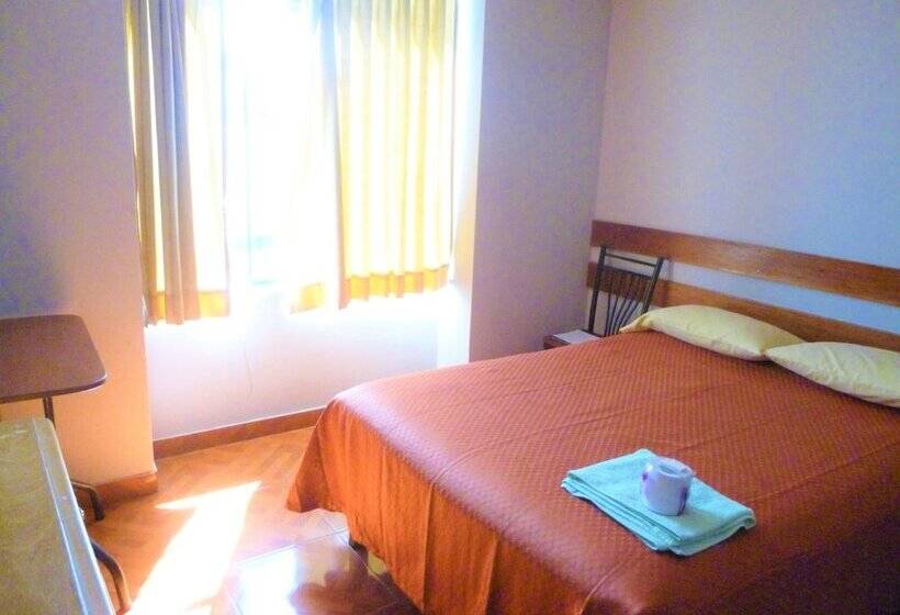 בית מלון כפרי Paradise