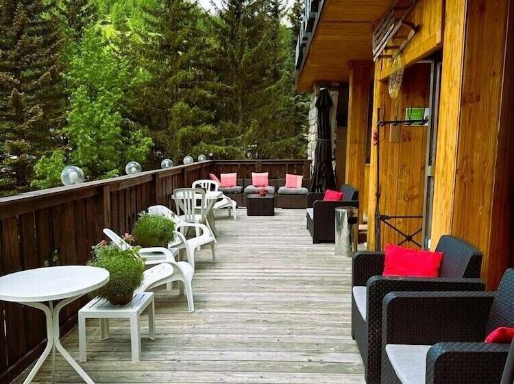 ホテル Restaurant La Source