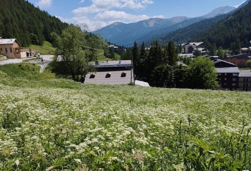 ホテル Restaurant La Source