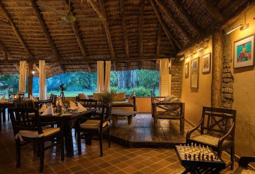 Отель Rivertrees Country Inn