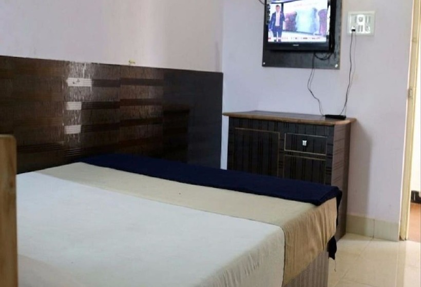 Hotel Room Maangta 303   Panjim