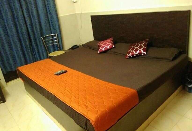 فندق Room Maangta 304   Panaji Goa