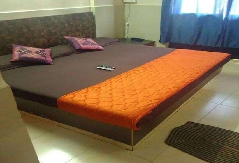 فندق Room Maangta 304   Panaji Goa