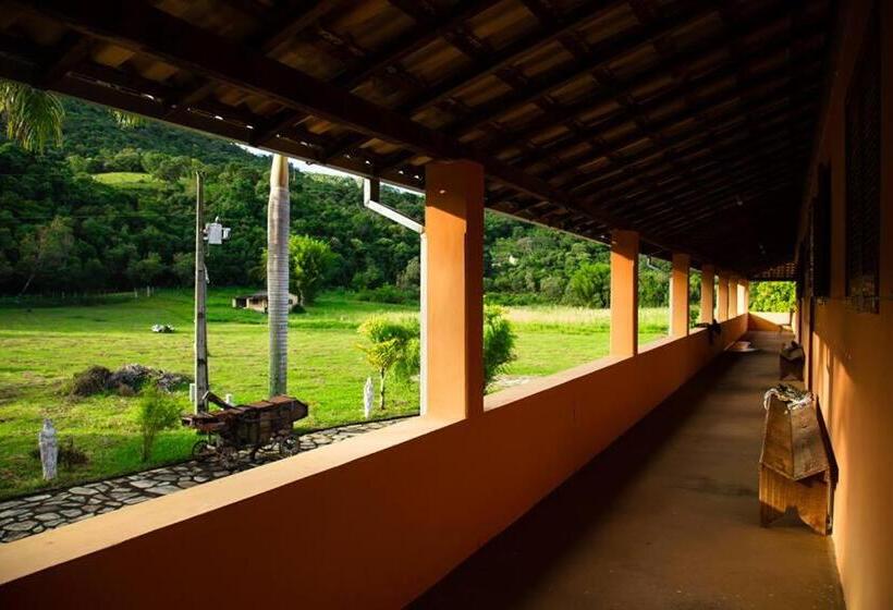 교외 호텔 Fazenda Pousada Cachoeira Do Flávio