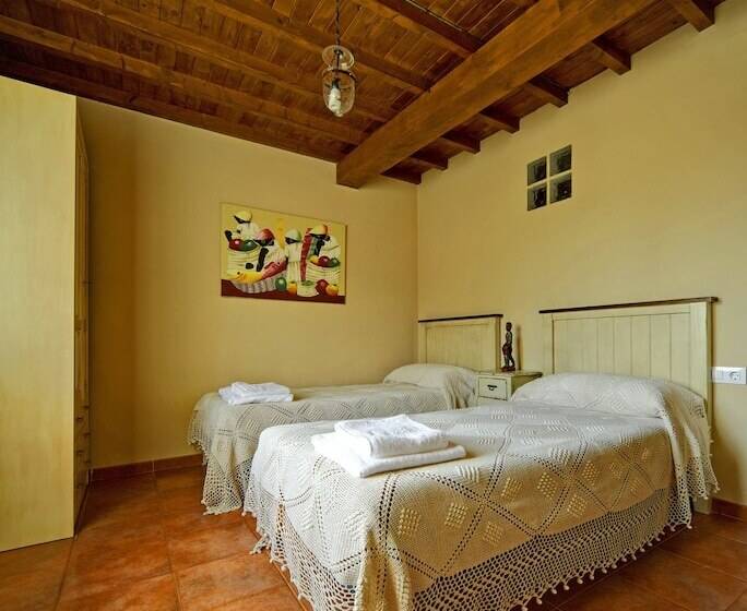 فندق Senderos Del Jerte