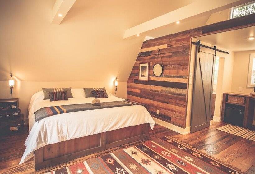 هتل Skeena Spey Riverside Wilderness & Lodge