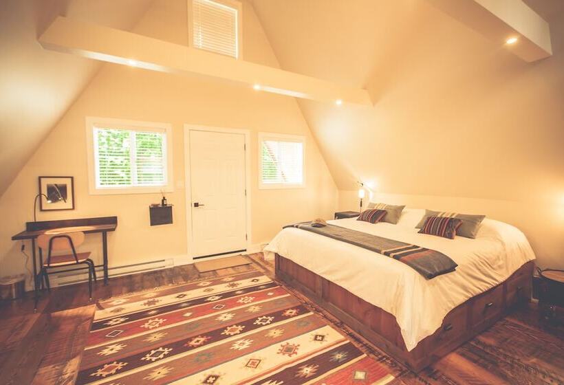 هتل Skeena Spey Riverside Wilderness & Lodge