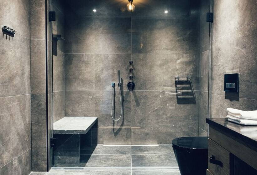 Otel ästad Vingård