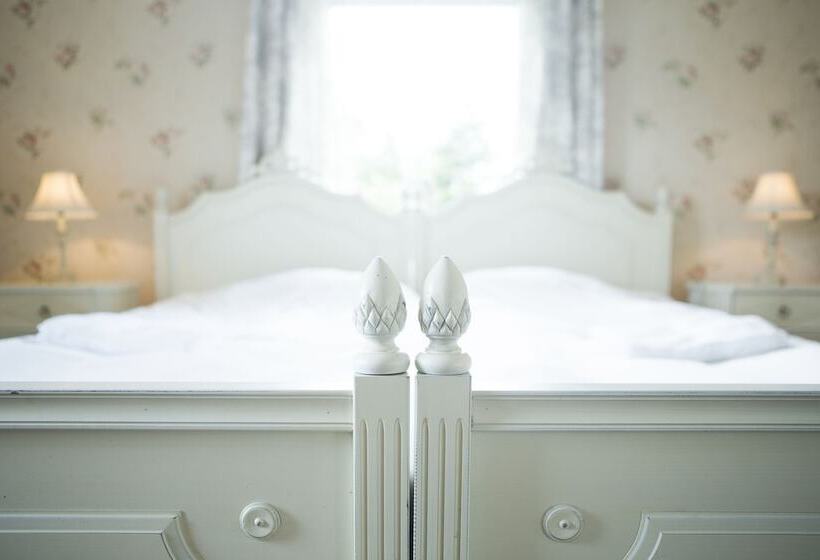 Otel ästad Vingård