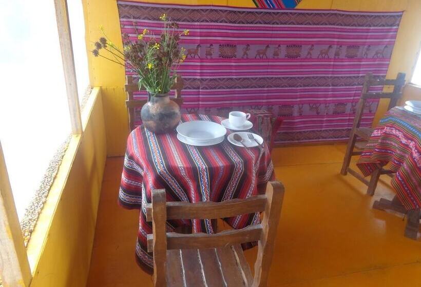 هتل Uros Suma Uro Lodge