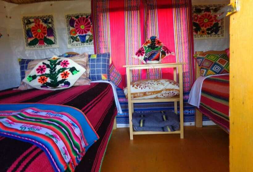 هتل Uros Suma Uro Lodge