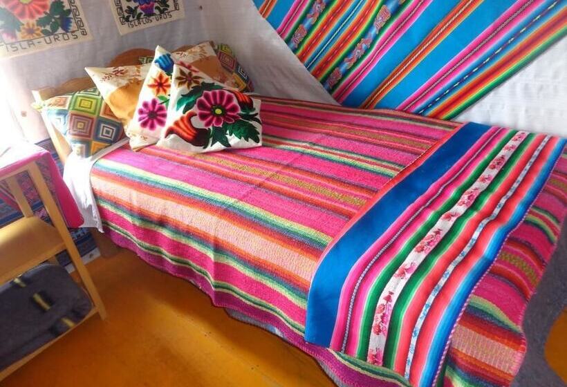 هتل Uros Suma Uro Lodge