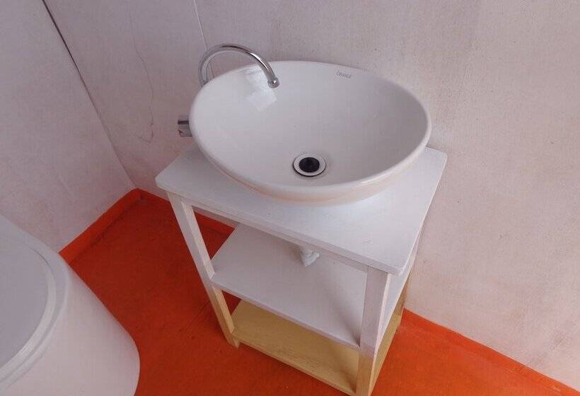 هتل Uros Suma Uro Lodge