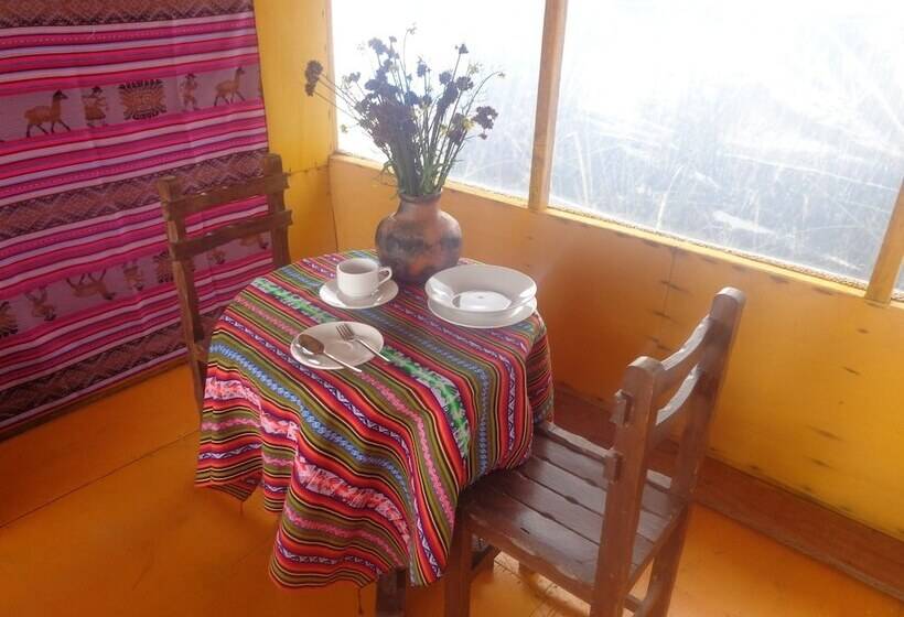 هتل Uros Suma Uro Lodge