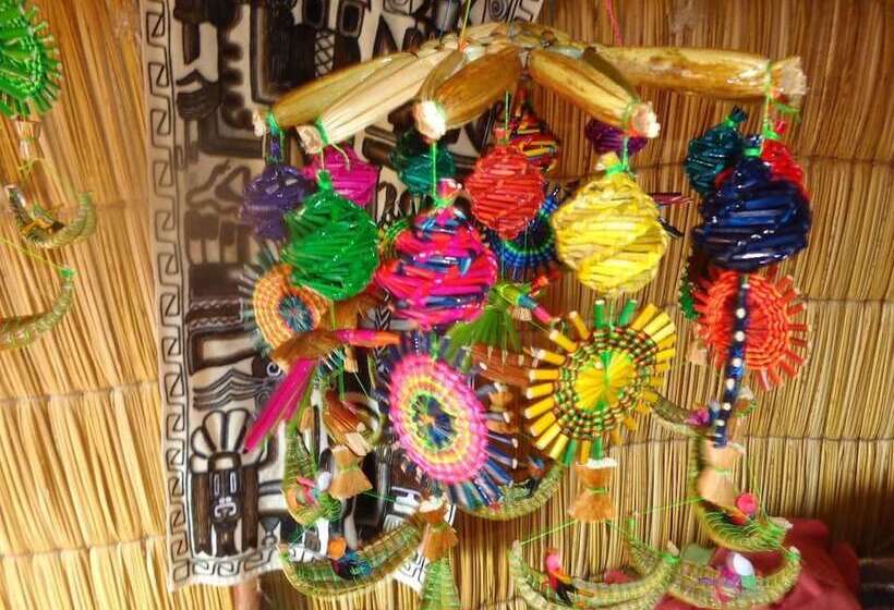 هتل Uros Suma Uro Lodge