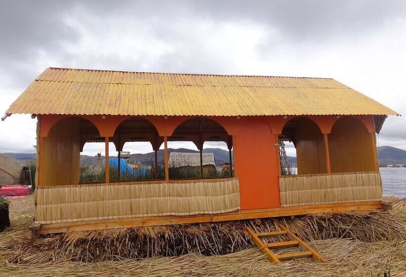 هتل Uros Suma Uro Lodge