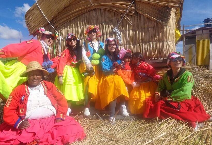 هتل Uros Suma Uro Lodge