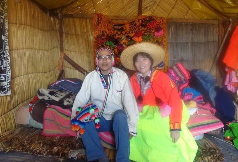 هتل Uros Suma Uro Lodge