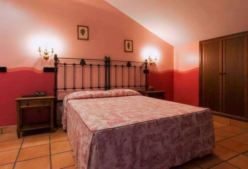 هتل Villa De Cabrales