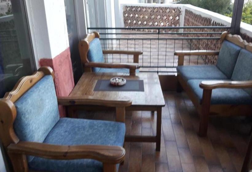 هتل Zakros Rooms Restaurant