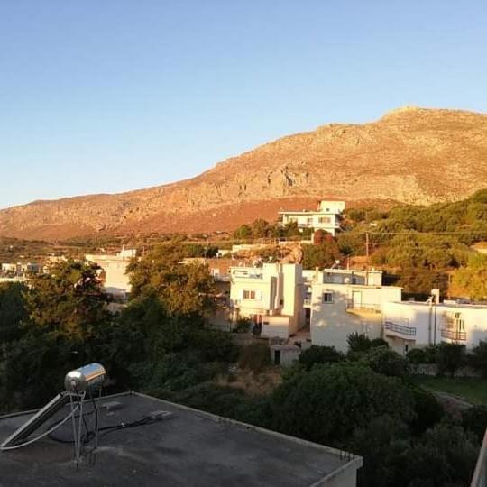 هتل Zakros Rooms Restaurant