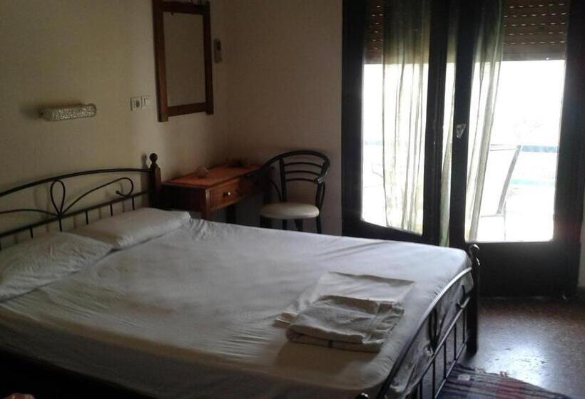 هتل Zakros Rooms Restaurant