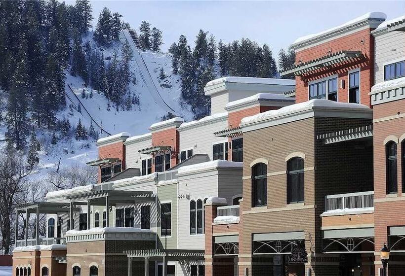 Howelsen Place H307a