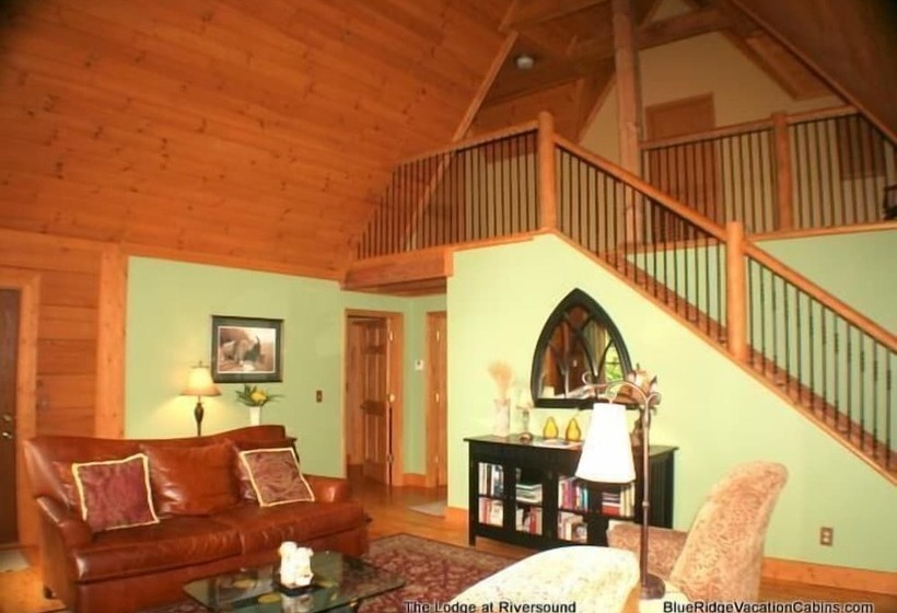 Lodge At Riversound Apartment