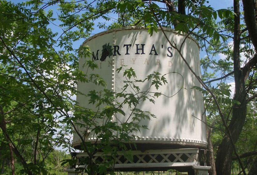 Martha's Vineyard Bed & Breakfast