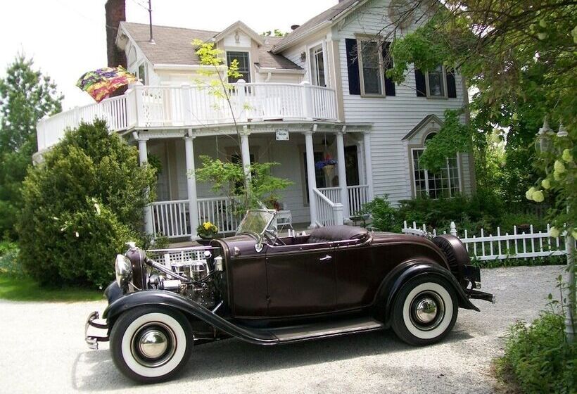 Martha's Vineyard Bed & Breakfast