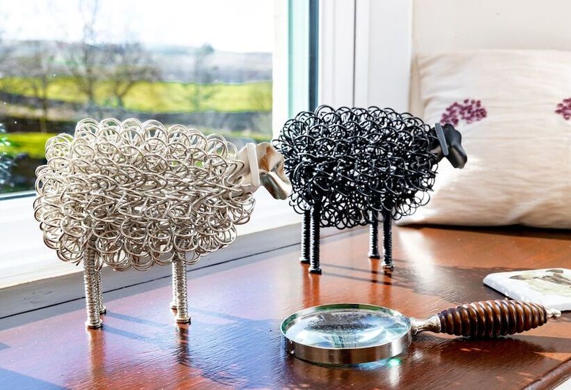 Middle Studfold Farm B&b