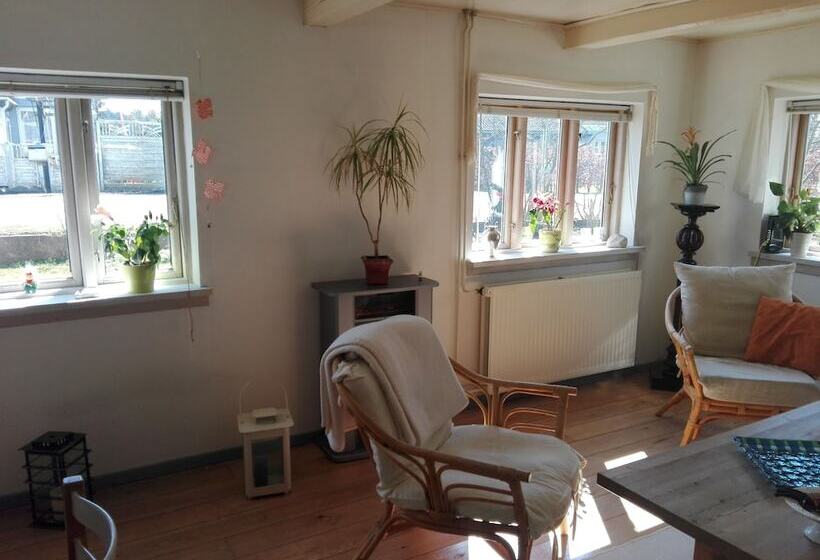 Moen Oekologisk Bed & Breakfast