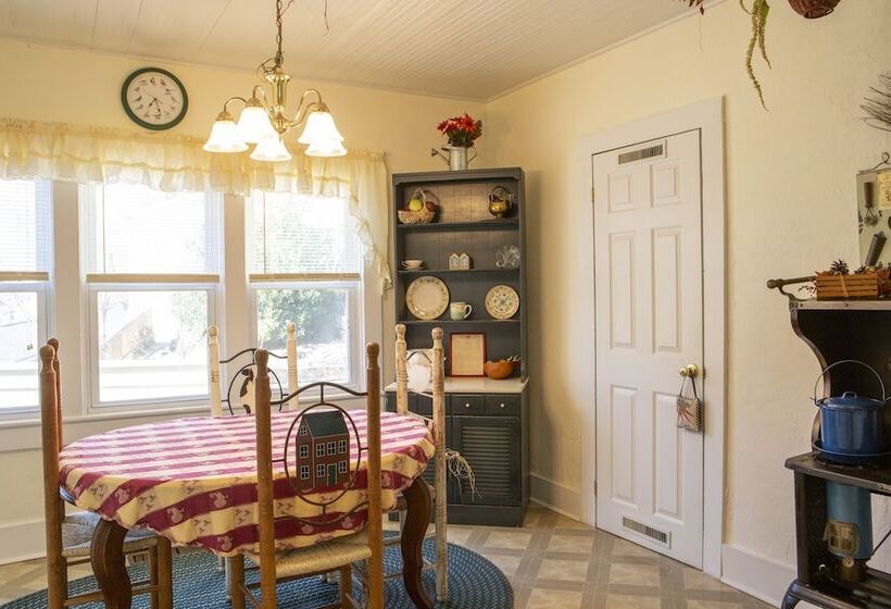 מוטל Chimney Rock Inn