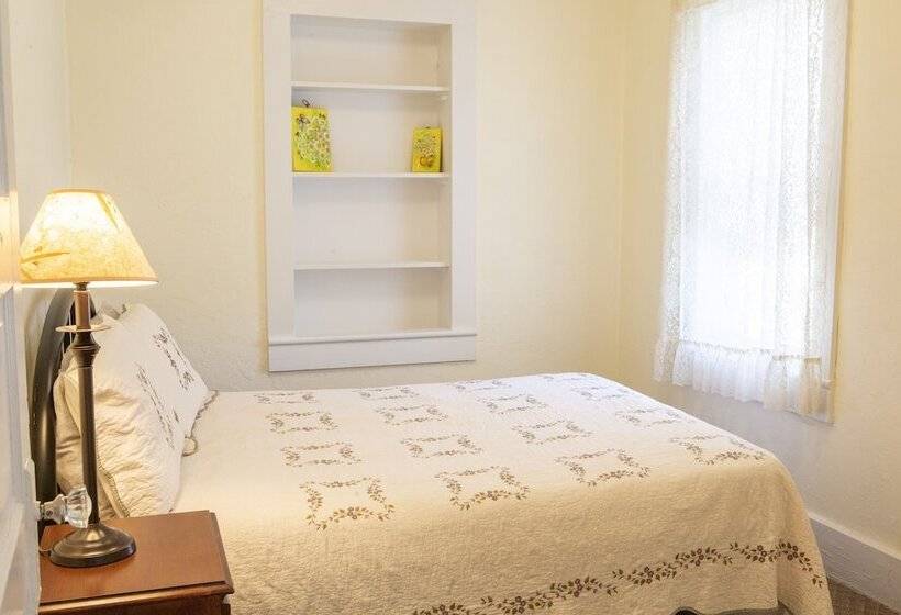 מוטל Chimney Rock Inn