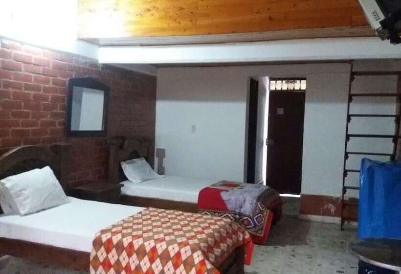 پانسیون Alojamiento Los Guaduales