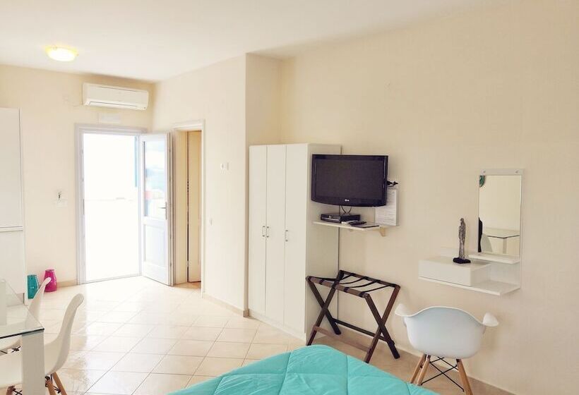 Pension (Hôtel basse catégorie) Artemisia Apartment