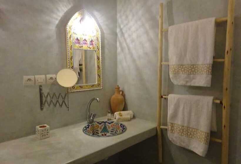 پانسیون Art'gana Lodge