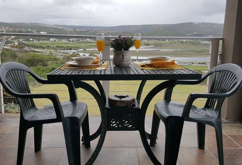 ペンション At 29 Columba