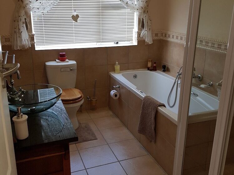 ペンション At 29 Columba