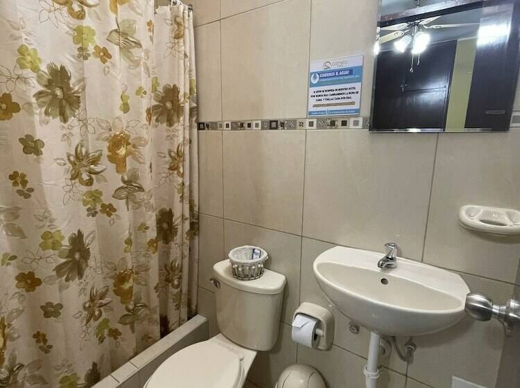 ペンション Calmelia